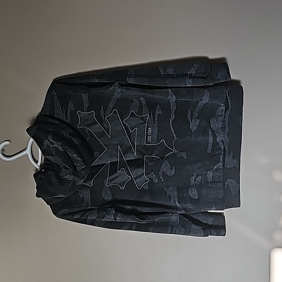 YOUTH SIZE 14 HOODIE - Picture 4 of 4